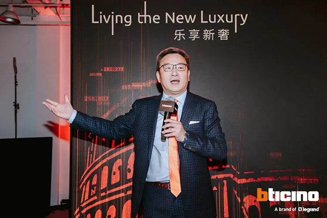 ▲精准4肖三期必出中国建筑楼宇系统总监王铭先生